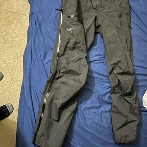 Arc'teryx Men's Black Ski Pants